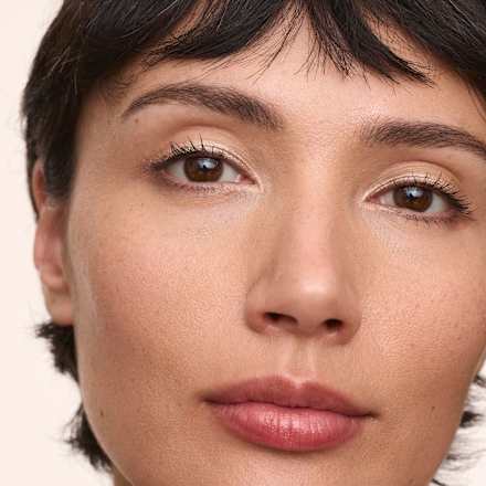 tužka na oči 20 hodin Ultra Precision 100 Light Up CATRICE