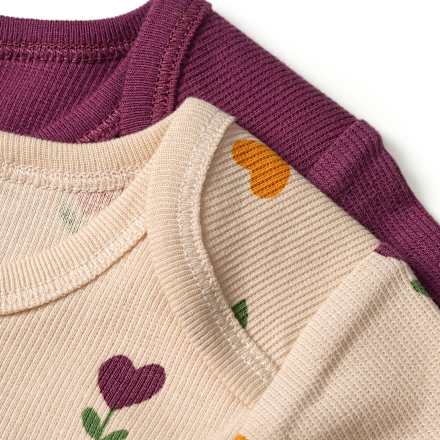 Bodys Kurzarm mit Herz-Muster, beige + lila, Gr. 74/80 ALANA