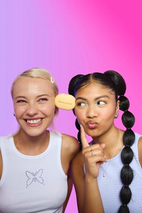 Puder Pressed Powder Pops Banana Light REVOLUTION