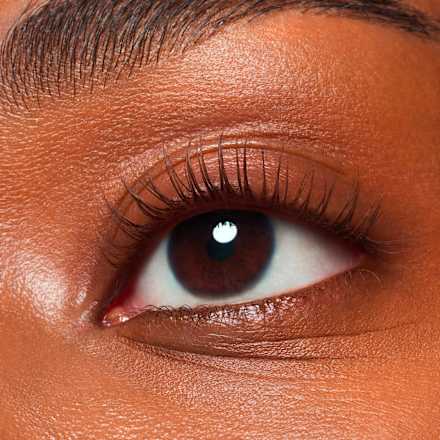 řasenka voděodolná Glam & Doll Volume Brown, hnědá CATRICE