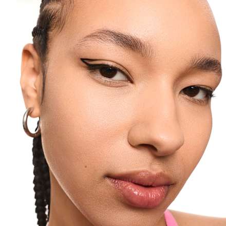 Liquid Eyeliner Ink Waterproof 01 essence