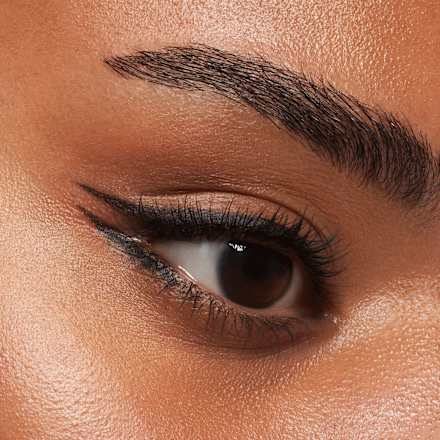 kajalová tužka na oči 01 black essence