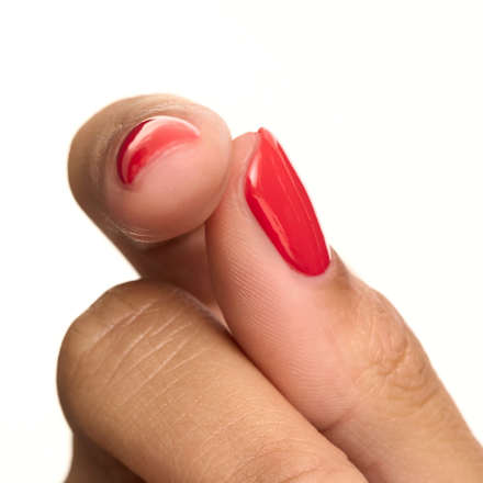 lak na nehty gelový FLIRT ALERT 19 essence