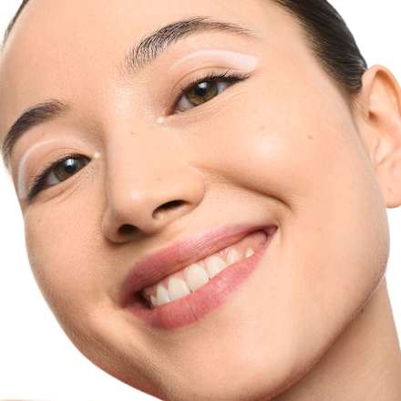 Kajal Pencil 04 White essence