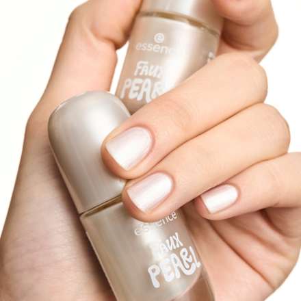 lak na nehty gelový FAUX PEARL 17 essence