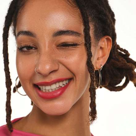 Konturówka do ust Poutline soft glide 05 Pout Out Loud essence