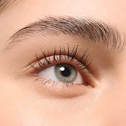 Get Big! Lashes Curl Boost maskara essence