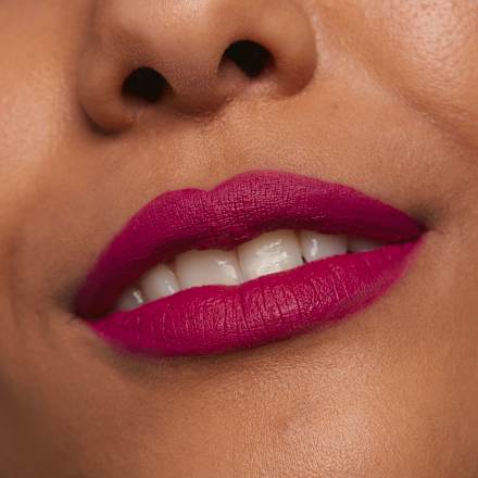 matná tekutá rtěnka Lingerie XXL, 19 Pink Hit NYX PROFESSIONAL MAKEUP