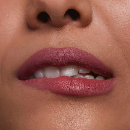 matná tekutá rtěnka Lingerie XXL, 15 Push´d Up NYX PROFESSIONAL MAKEUP