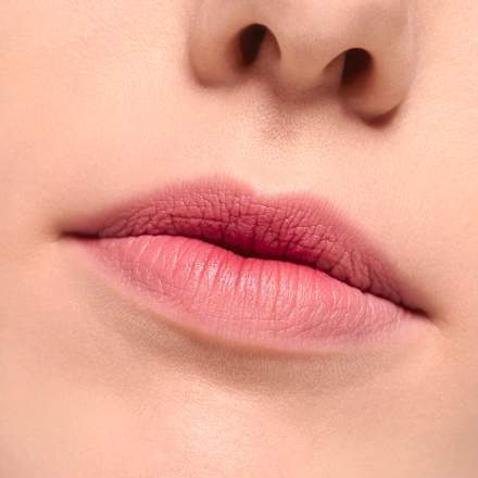 Lippenstift Blur Soufflé Matte 05 Crush Hour essence