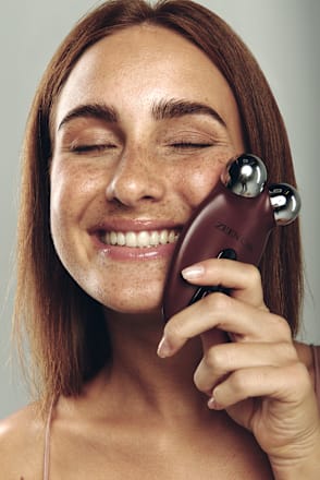 Mikrostrujni EMS uređaj za lice Viva ZEEN CARE