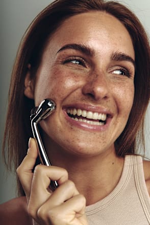 V-Roller masažer za lice i tijelo ZEEN CARE