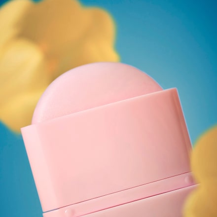 Lippenbalsam Egg-Cellent Easter Caring Lip Balm C01 Strawberry Sugar Pop CATRICE