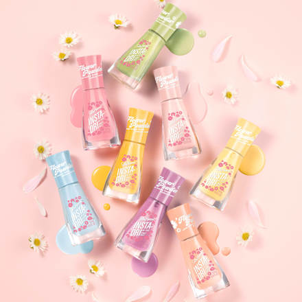 lak nehty Insta-Dri Flower Powder 144 Sally Hansen