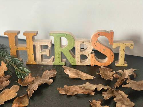 Holzschriftzug "Herbst" mit Goldsprenkel (28,5 cm) Dekorieren & Einrichten
