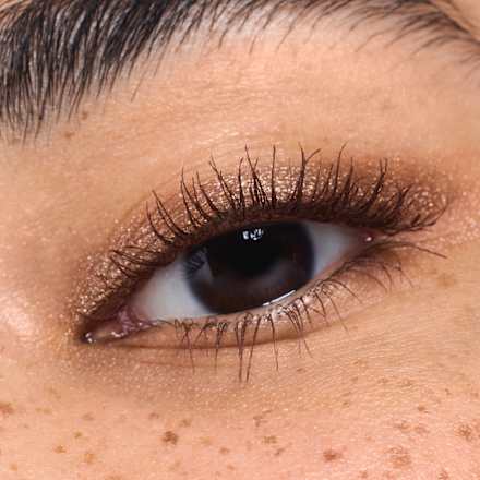 Olovka za oči Jewel Glide Effect – 020 Amber Glow CATRICE