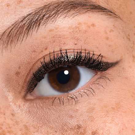 Olovka za oči Jewel Glide Effect – 040 Golden Jade CATRICE