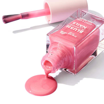 Lak na nechty Blush Kissed - 020 trend !t up