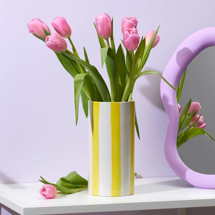 Vase aus Steingut, gestreift, weiß/gelb (21x10,5 cm) dm home