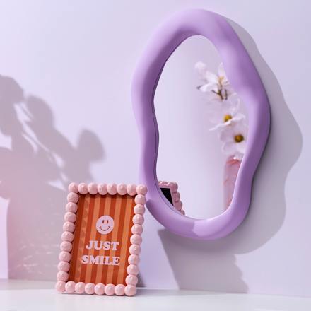 Bilderrahmen aus Polyresin, Smiley, rosa (13x18 cm) dm home