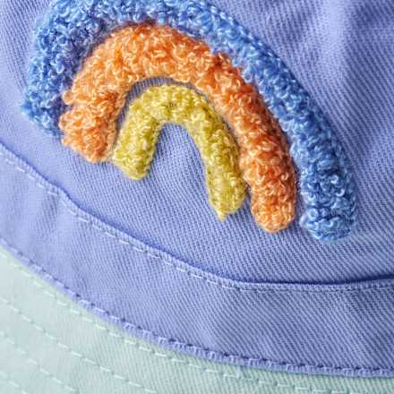 Hut mit Regenbogen-Bouclé-Motiv, lila & blau, Gr. 54/55 ALANA