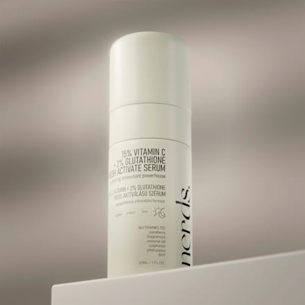 Gesichtsserum 15% Vitamin C + 2% Glutathione Fresh Active nerds.