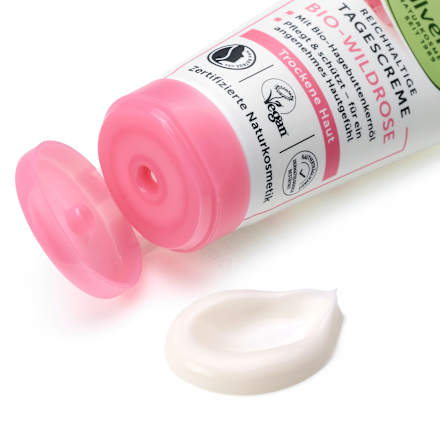 Dnevna krema za obraz z bio divjo vrtnico alverde NATURKOSMETIK