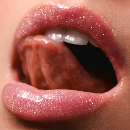 lesk na rty Glosstitude 02 Sparkle Slay GABRIELLA SALVETE