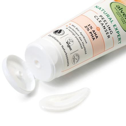 Čistiaci pleťový peeling Natural Expert 1 % AHA 2 % PHA alverde NATURKOSMETIK