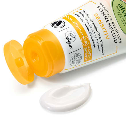 Fluido solare SENSITIV per viso e décolleté SPF30 alverde