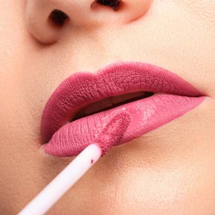 Tekući ruž za usne Mat Passion – 33 smooth plum ARTDECO