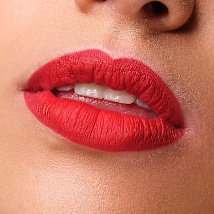 Mat Passion Lip Fluid sjaj za usne - 42 Boho Red  ARTDECO