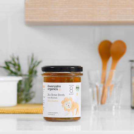 Knochenbrühe aus Huhn ab dem 8. Monat  Löwenzahn Organics