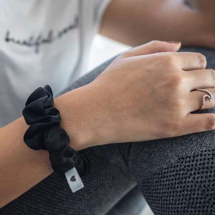 Scrunchie aus Seide, Classic Black Bellody