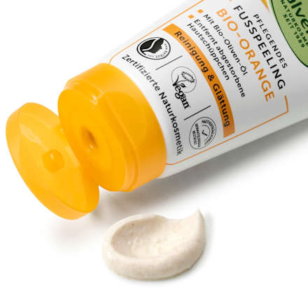 Exfoliant pentru picioare din portocale organice și sâmburi de măsline organice alverde NATURKOSMETIK