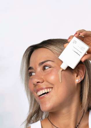 Mineral Tinted Sunscreen Medium LSF 50 Transparent Lab