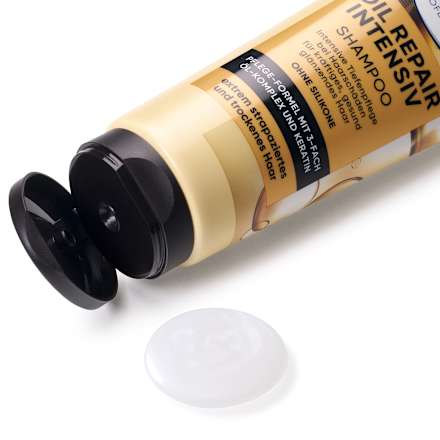 Regeneračný šampón Oil Repair na poškodené vlasy Balea PROFESSIONAL