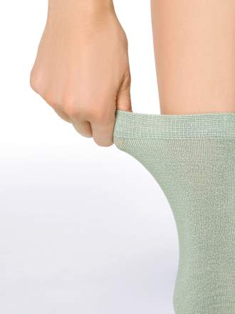 Socken mit Bambus-Viskose rosa + grün Gr. 35-38 nur die