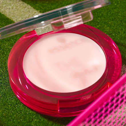 Blush The Game Edit 01 Pretty Serve, Please! essence