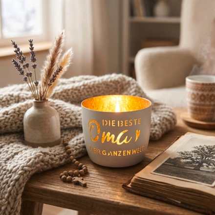 Metallkerzenhalter mit Spruchausstanzung "Oma", weiß-gold Dekorieren & Einrichten