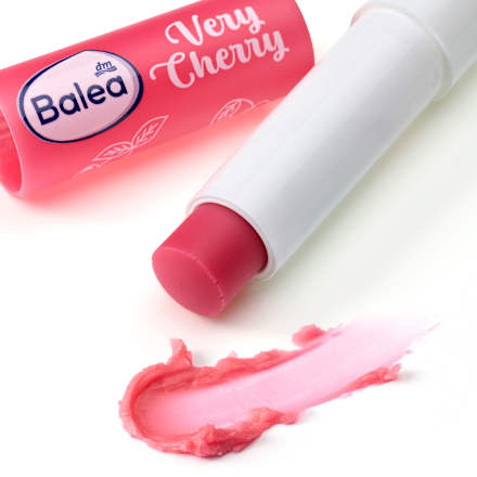 Балсам за устни Very Cherry Balea
