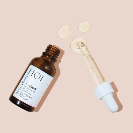 101 Arcszérum C-GLOW 15% tiszta C-Vitaminnal, ferula savval és E-Vitaminal Geek&Gorgeous