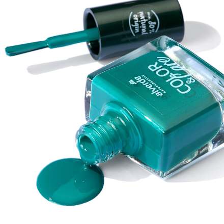 Lak za nokte Color & Care – 240 Elegant Teal alverde NATURKOSMETIK