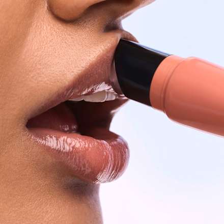 Glass Cloud sérum na rty Peptide Drip Milky C020 Feelin' Peachy CATRICE