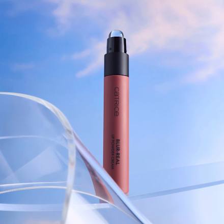 Glass Cloud rtěnka Blur-Real C020 Blushed Reality CATRICE