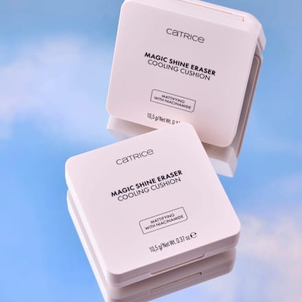 Gel Puder Magic Shine Eraser Cooling Cusion 010 Cool Cloud CATRICE