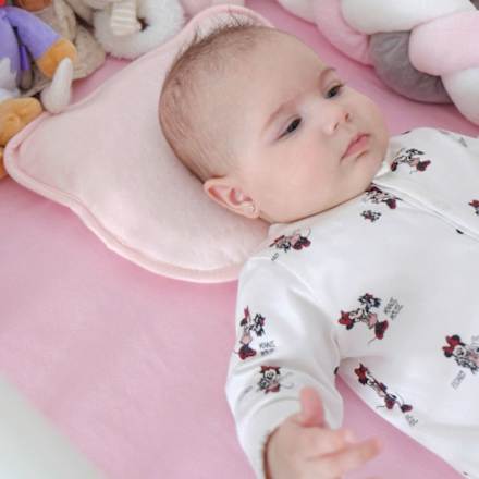 Pernă roz pentru bebeluși babysnugg