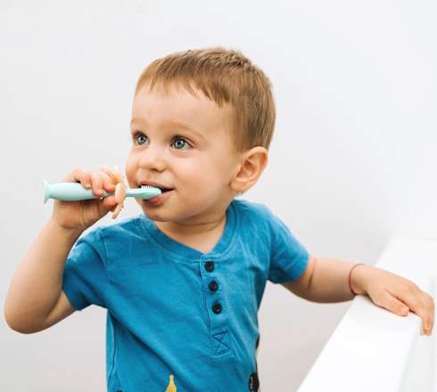 Periuță de dinți din silicon albastru pentru bebeluși babysnugg