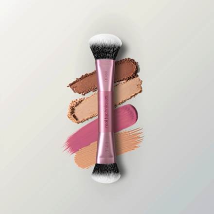 Pinsel Multitask Blush Brush REAL TECHNIQUES
