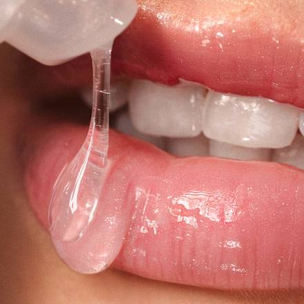 lesk na rty Glosstitude 01 Glazed Karma GABRIELLA SALVETE